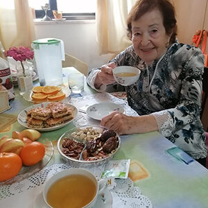 ICEJ_homecare_tea_passover