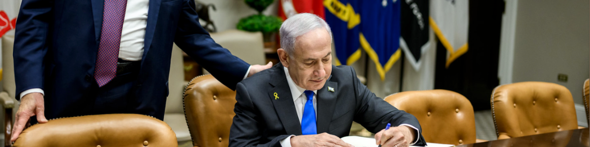 Picture of Netanyahu signing ceasefire deal